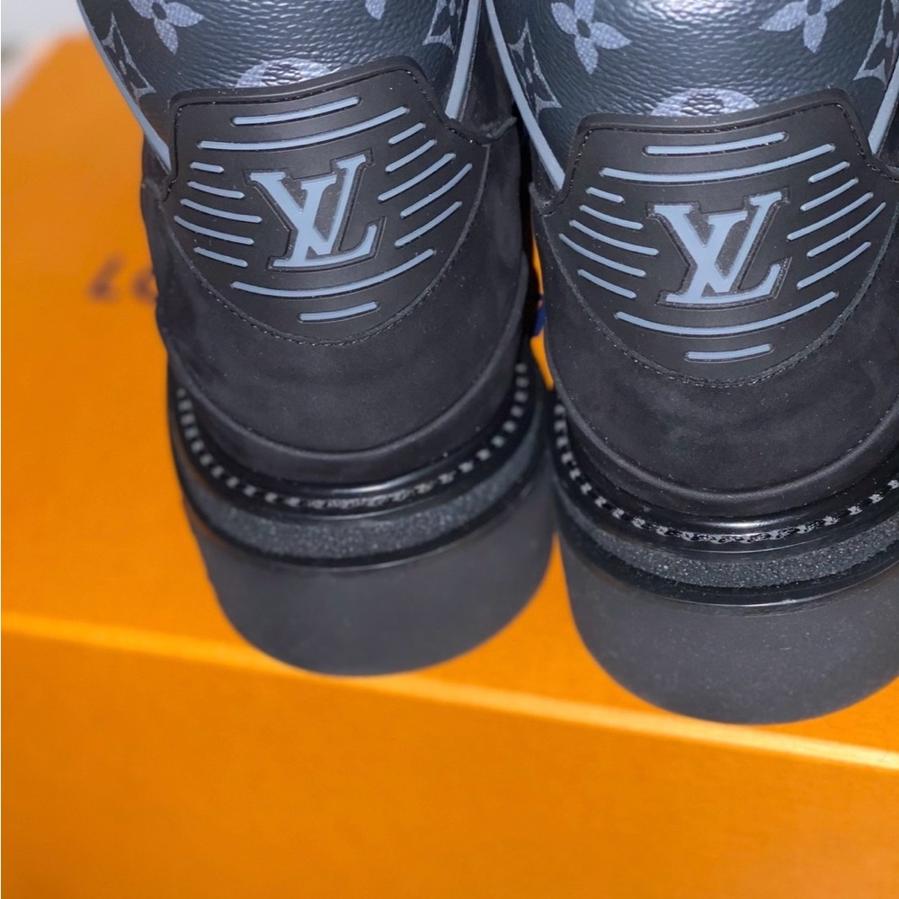 Louis Vuitton Black Rugged Boots with Chunky Sole - Picture 12 of 16